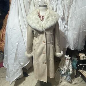 New???Luxurious coat